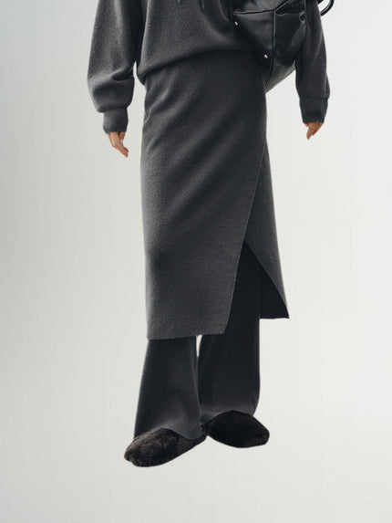 Straight cashmere skirt