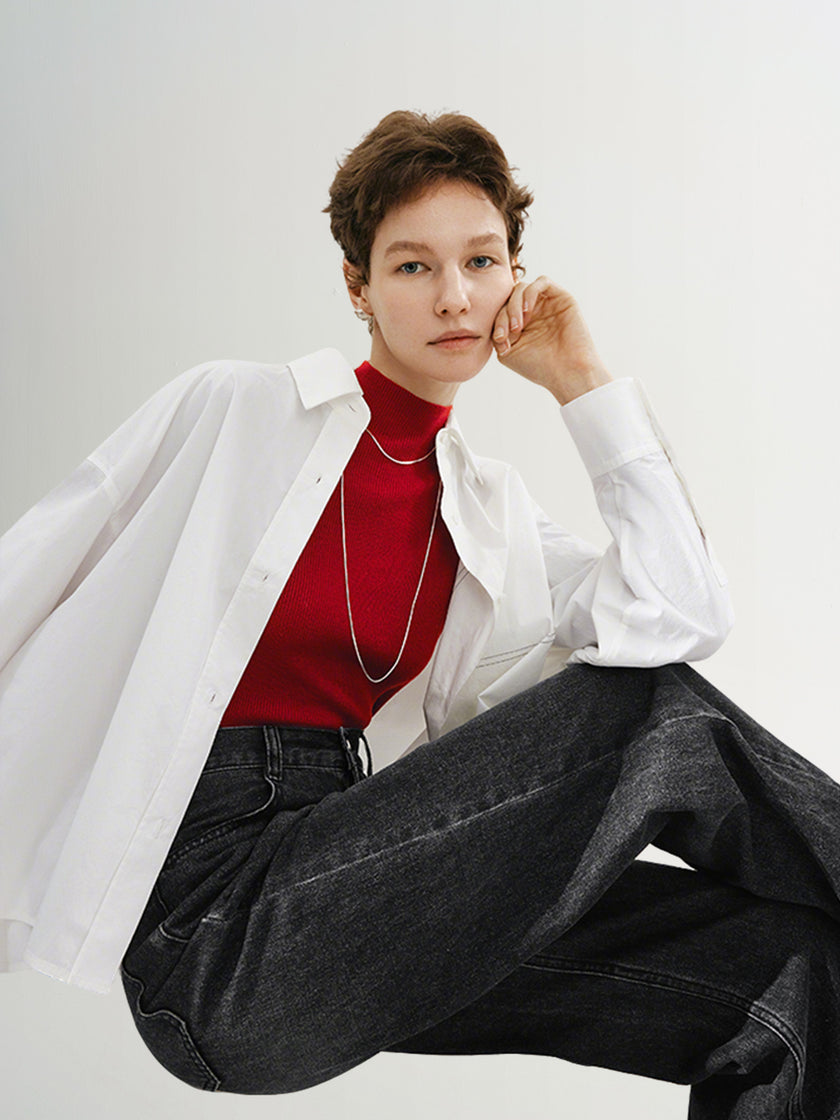 women's white point collar shirt offers a timeless and professional look