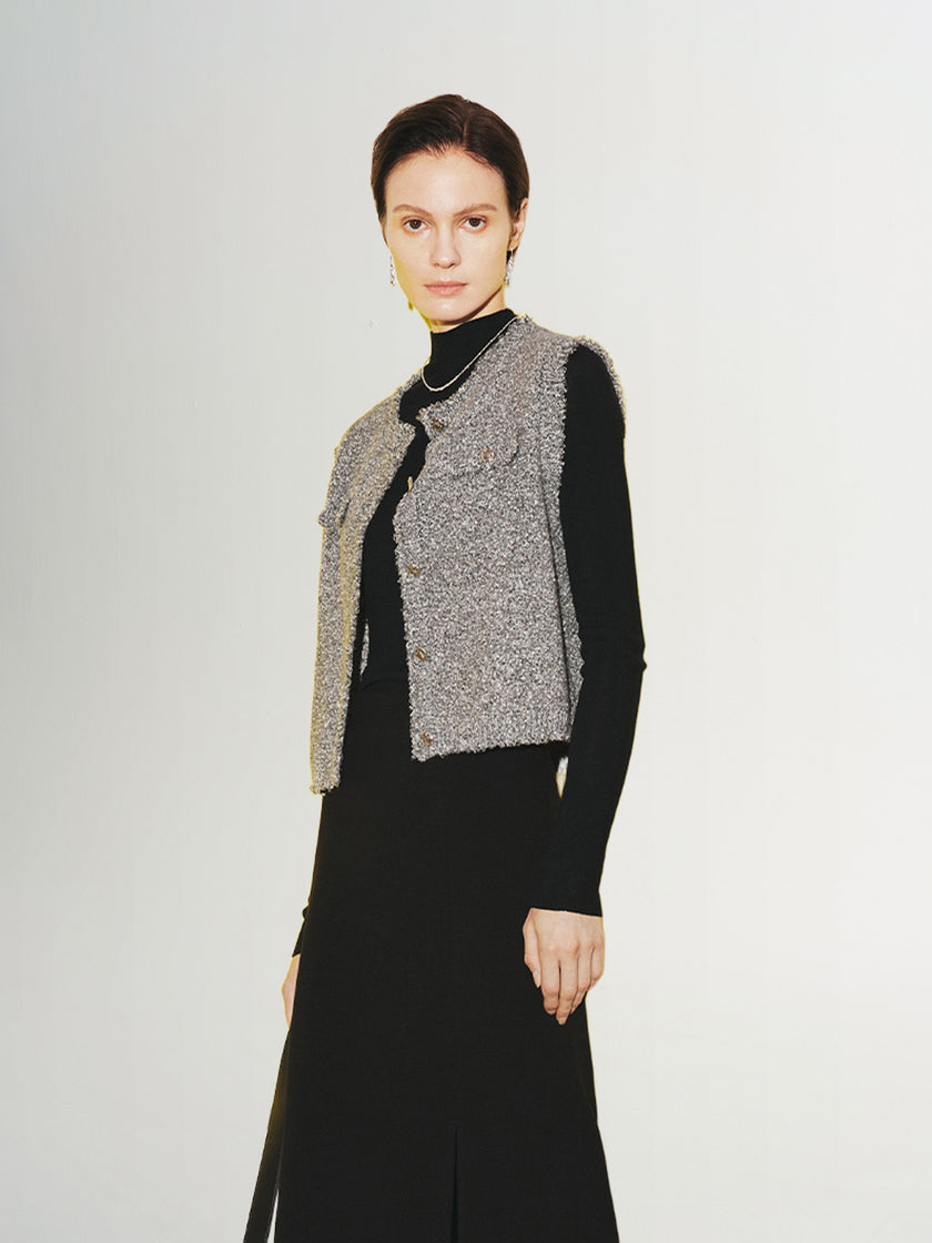 Meilleur Moment Women's Grey Round Neck Sleeveless Knitwear 5F213S691