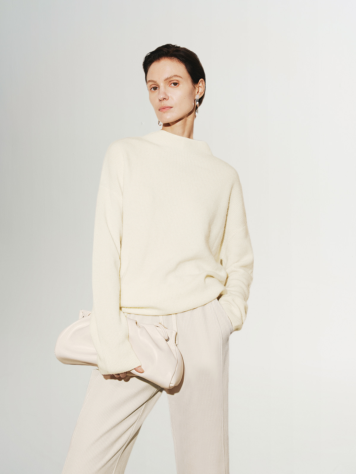 100% Cashmere Relaxed Fit Sweater 5EA131081 – MEILLEUR MOMENT