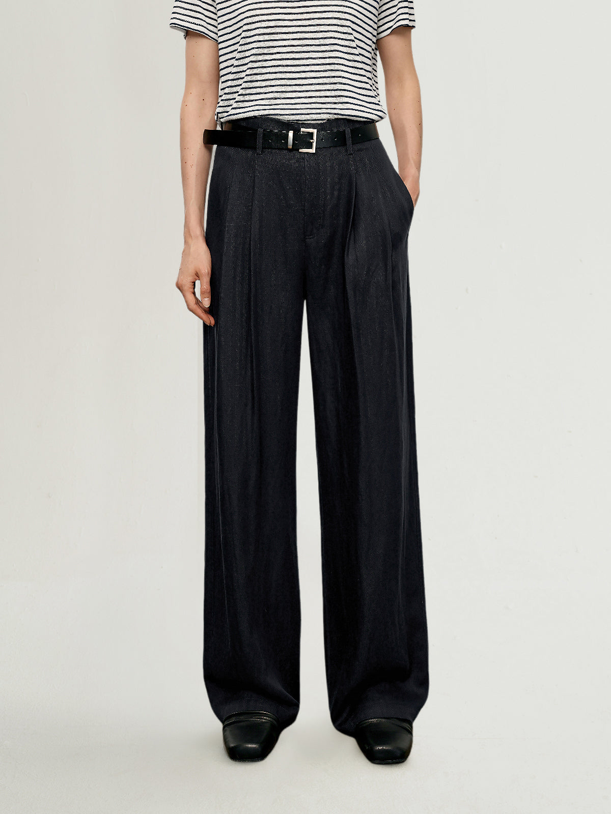 Lyocell-Linen Straight-Leg Tailored Pants