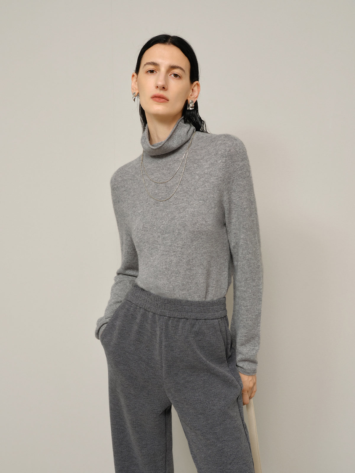 Gray Slim Fit Pure Cashmere Sweater 599A333004Q