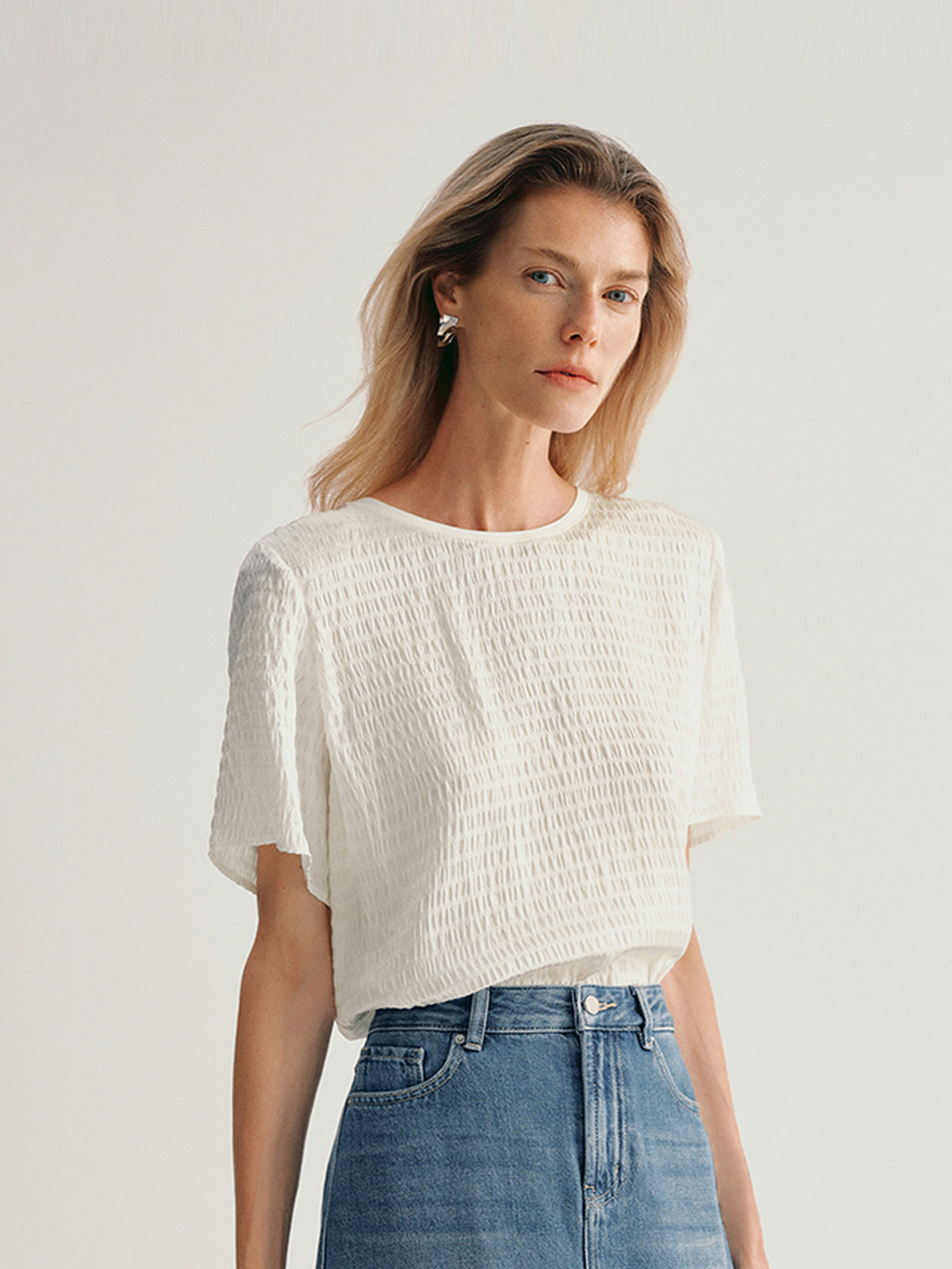 Women's Off-White Bubble Textured Silk T-shirt – MEILLEUR MOMENT