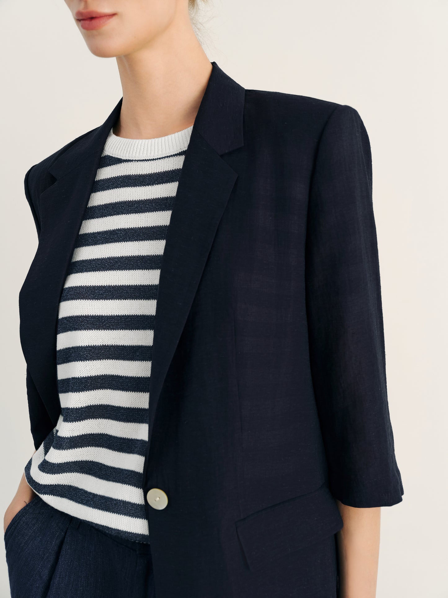 Structured Shoulder One-Button V-Neck Short-Sleeve Blazer