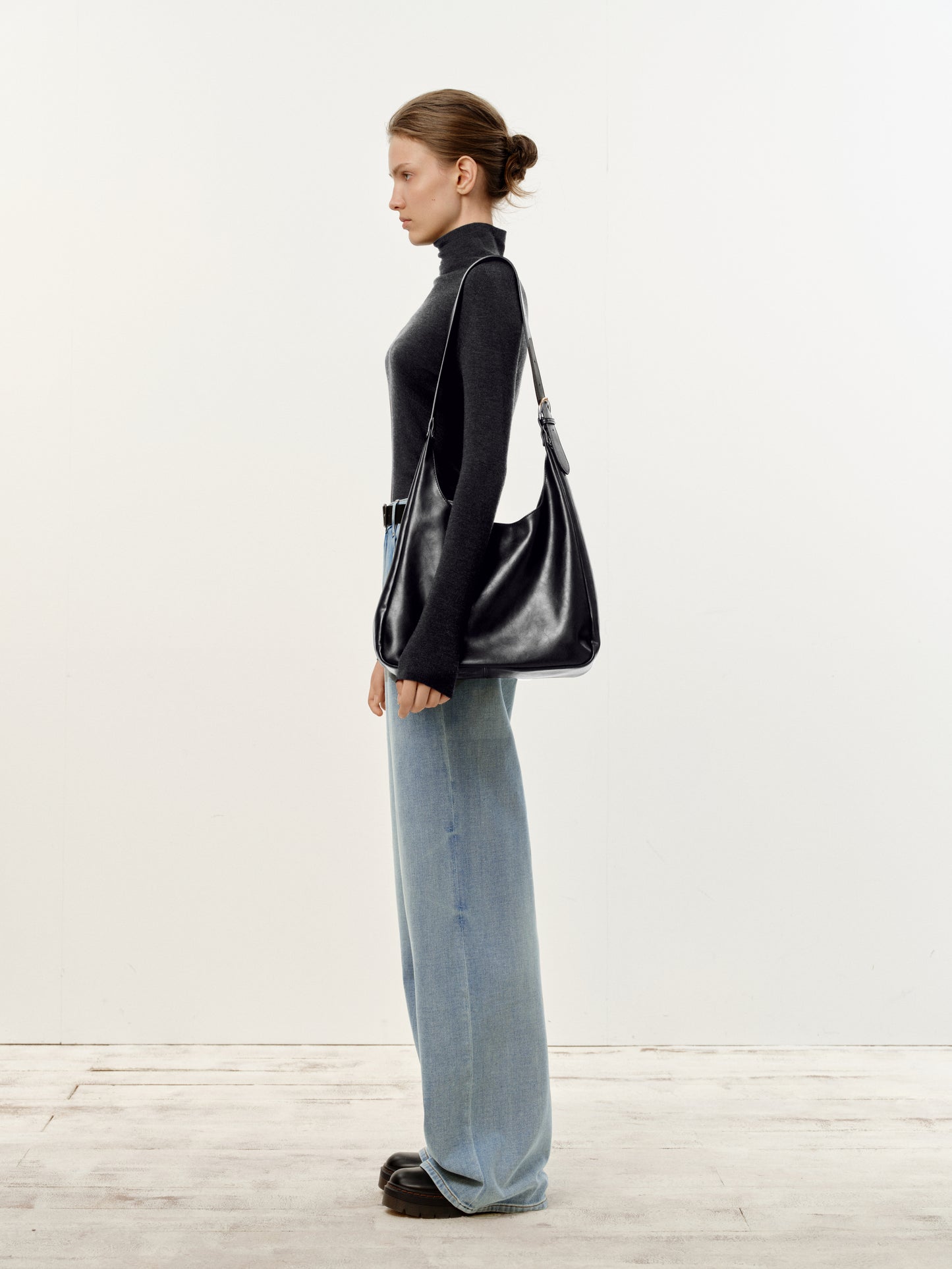 Wide-Leg Stretch Jeans