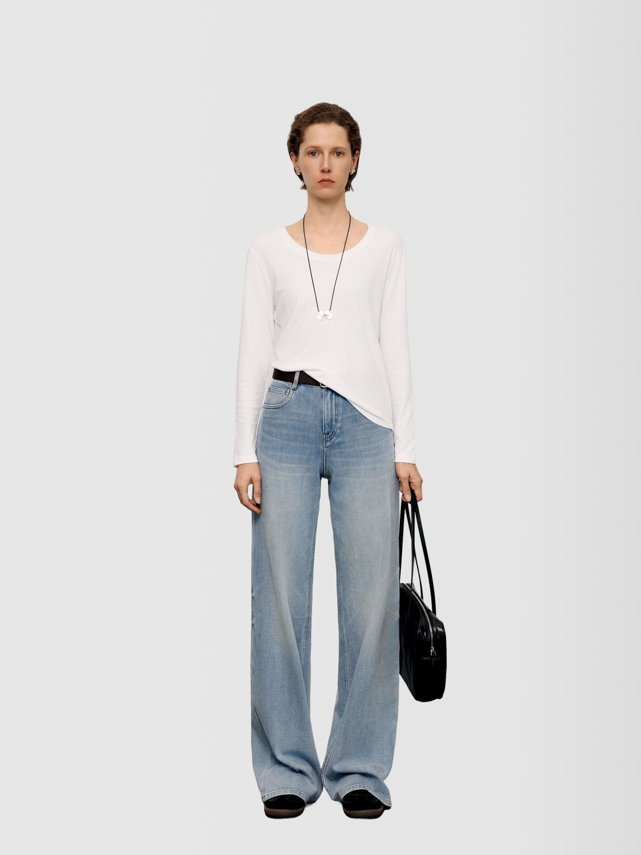 Wide-Leg Stretch Jeans