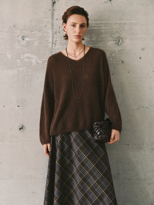 Load image 1 in gallery view. V-Neck Relaxed Silk-Cashmere Sweater