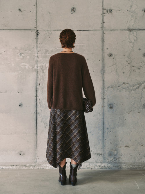 Load image 1 in gallery view. Relaxed V-Neck Raglan Sweater