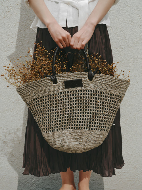 Load image 1 in gallery view. Woven Open-Knit Raffia Tote Bag