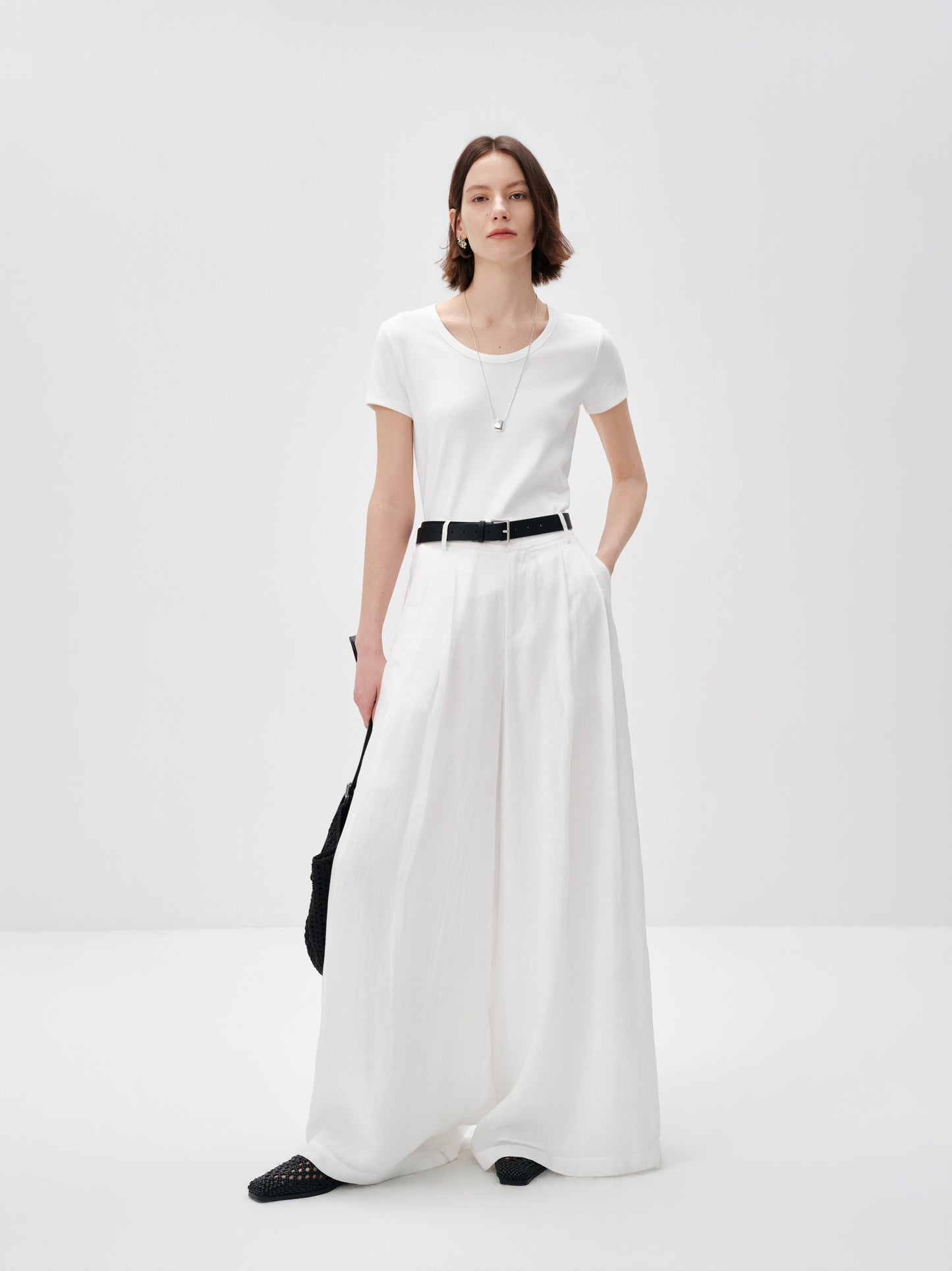 Relaxed Wide-Leg Linen-Blend Pants