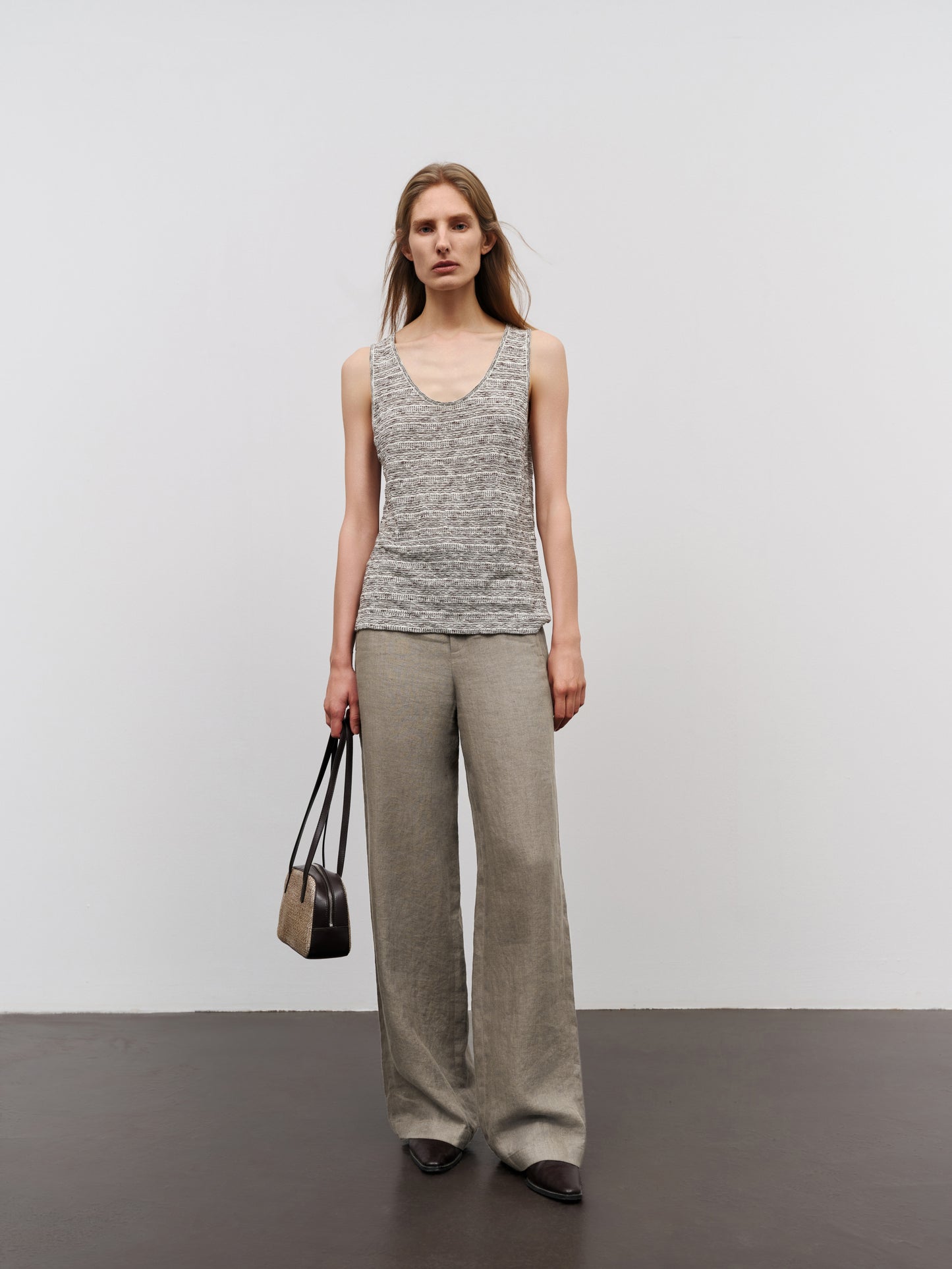 Relaxed Wide-Leg Linen Pants