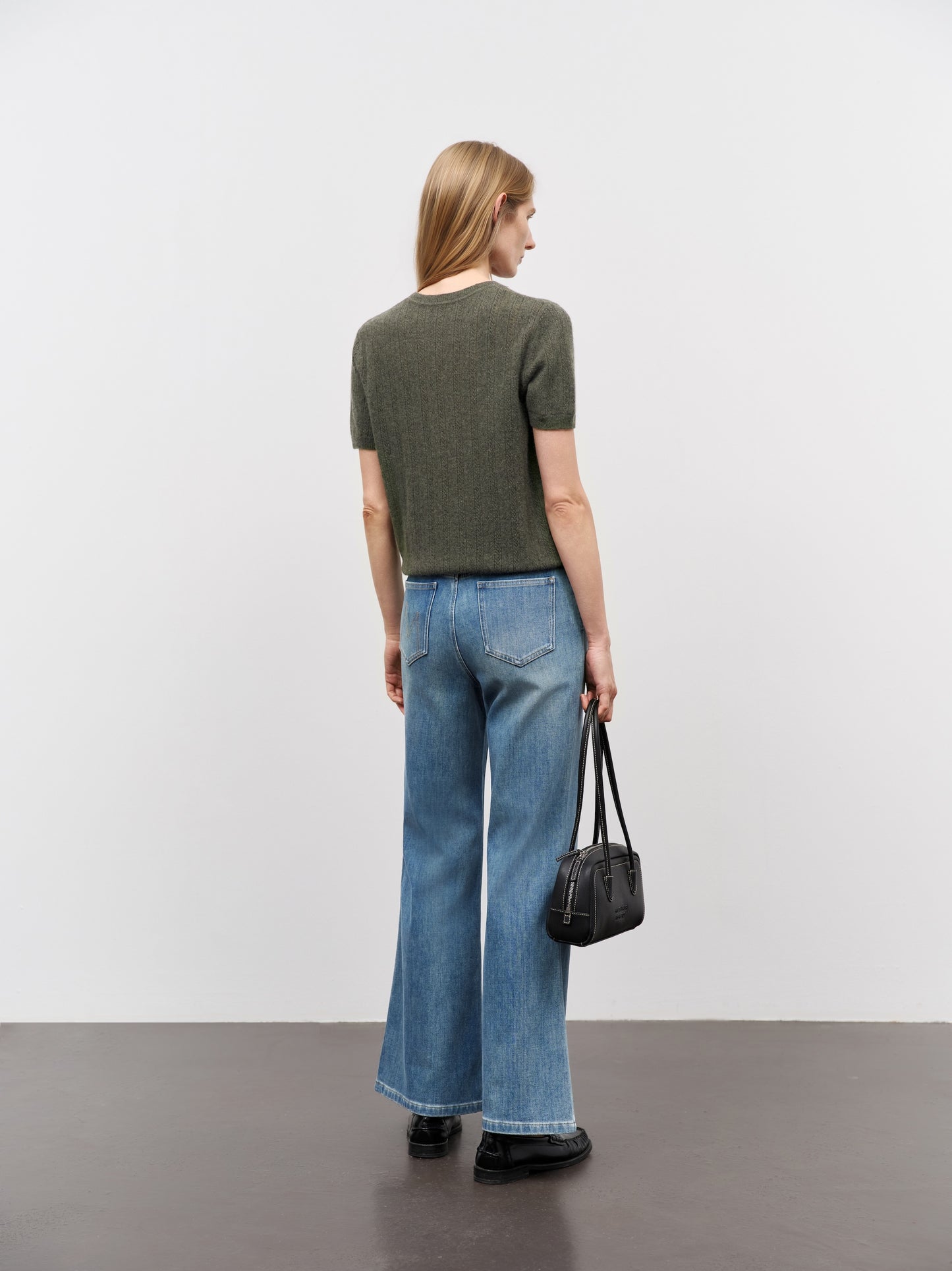 Crew Neck Short Sleeve Knit Top