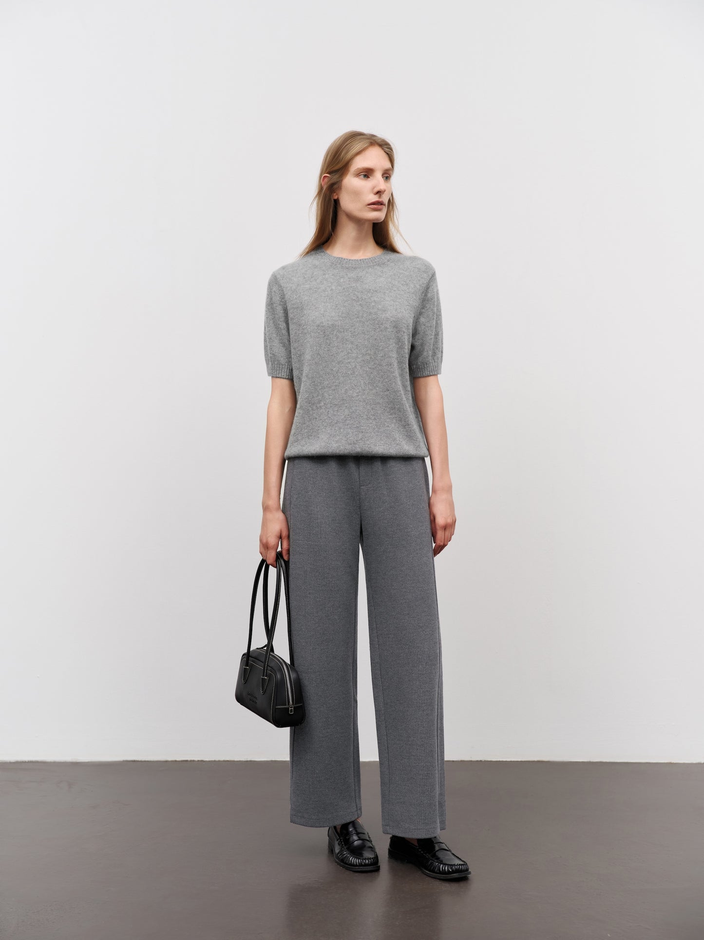 Crew Neck Short Sleeve Knit Top