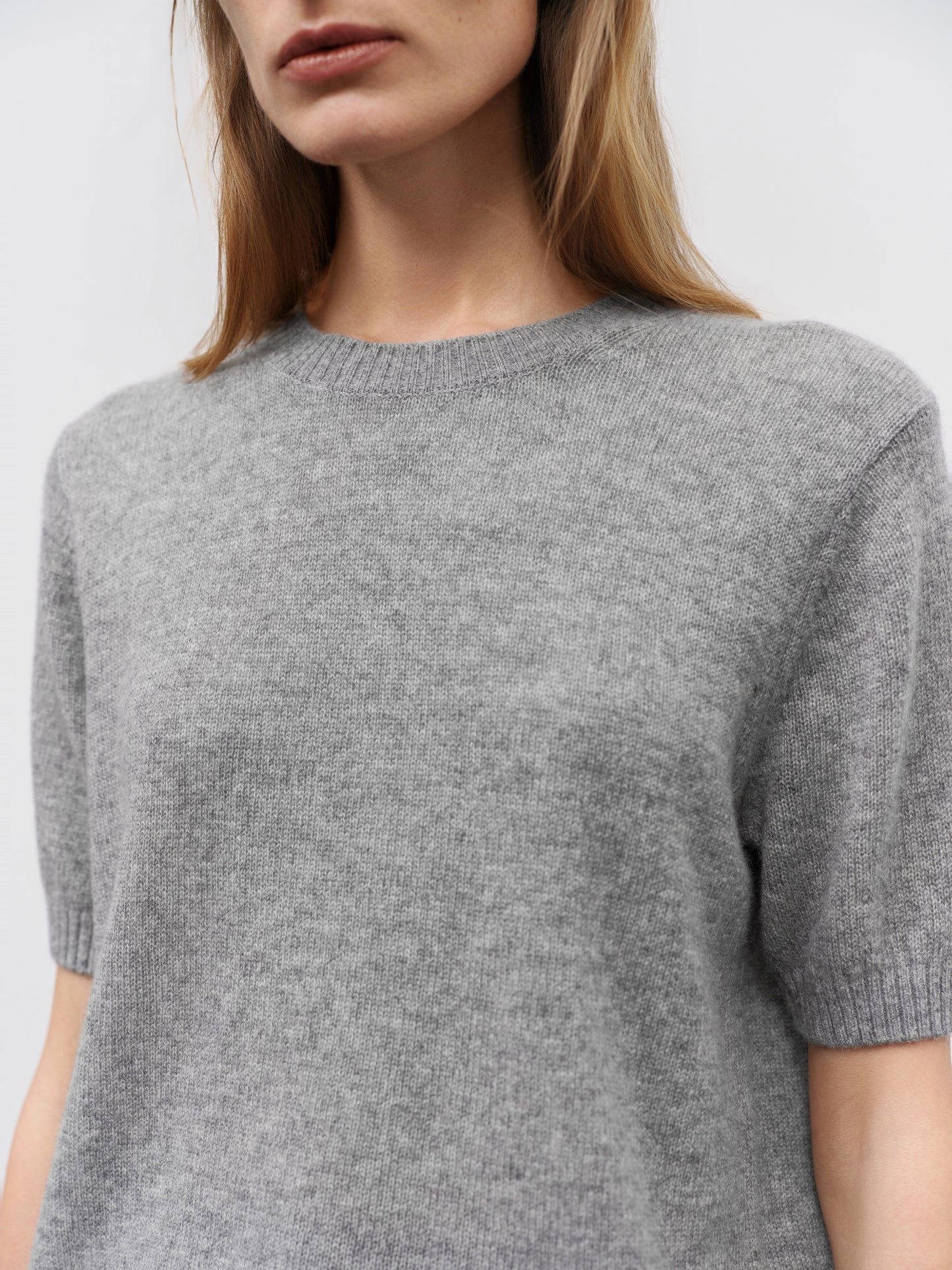Crew Neck Short Sleeve Knit Top