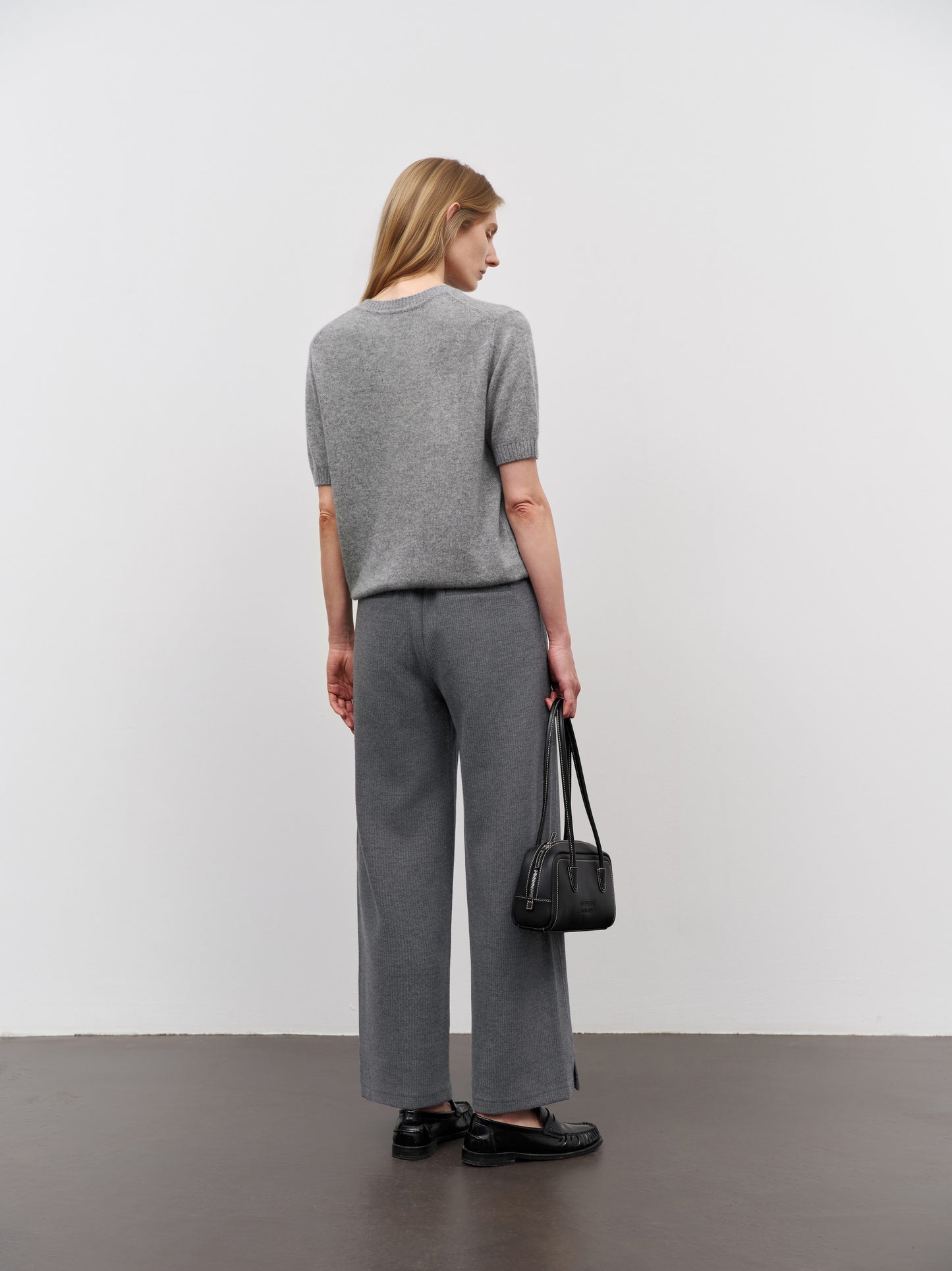 Crew Neck Short Sleeve Knit Top