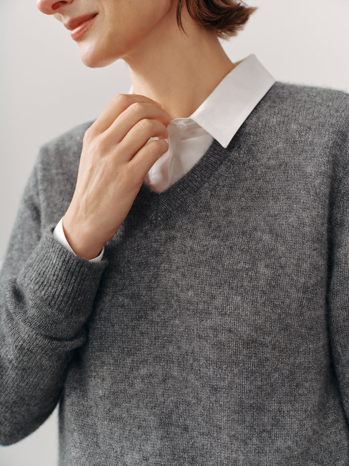 Brushed Cashmere-Silk V-Neck Sweater