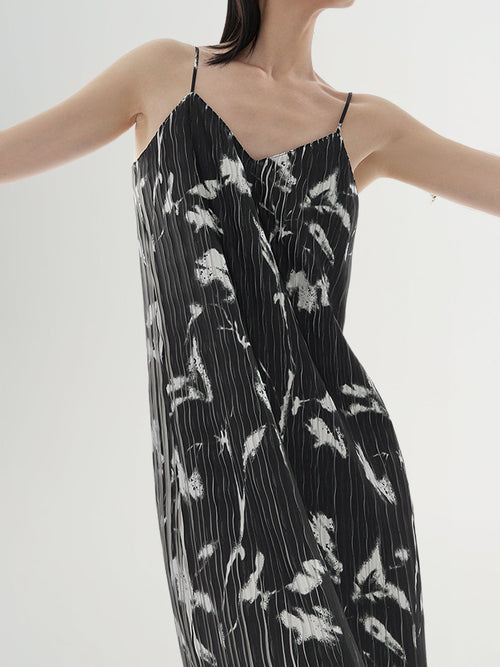 Load image 1 in gallery view. Manon dress - with straps