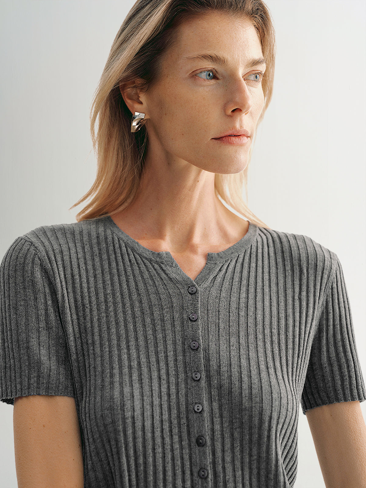 V Neck Short Sleeves Knitwear Top