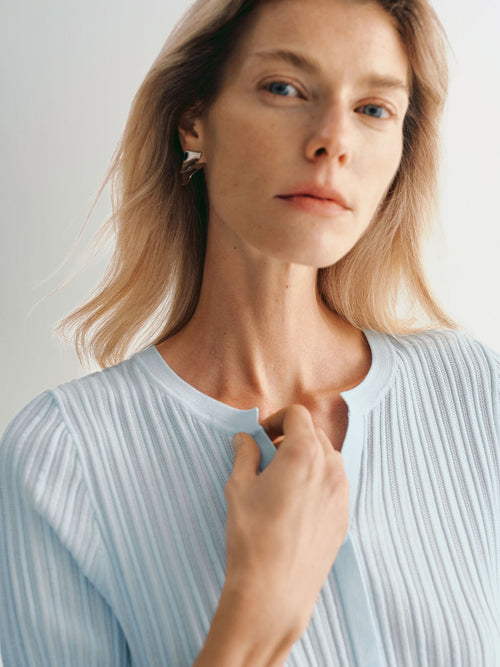 Load image 1 in gallery view. V Neck Knit Top