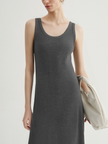 Vestido cinzento sem mangas
