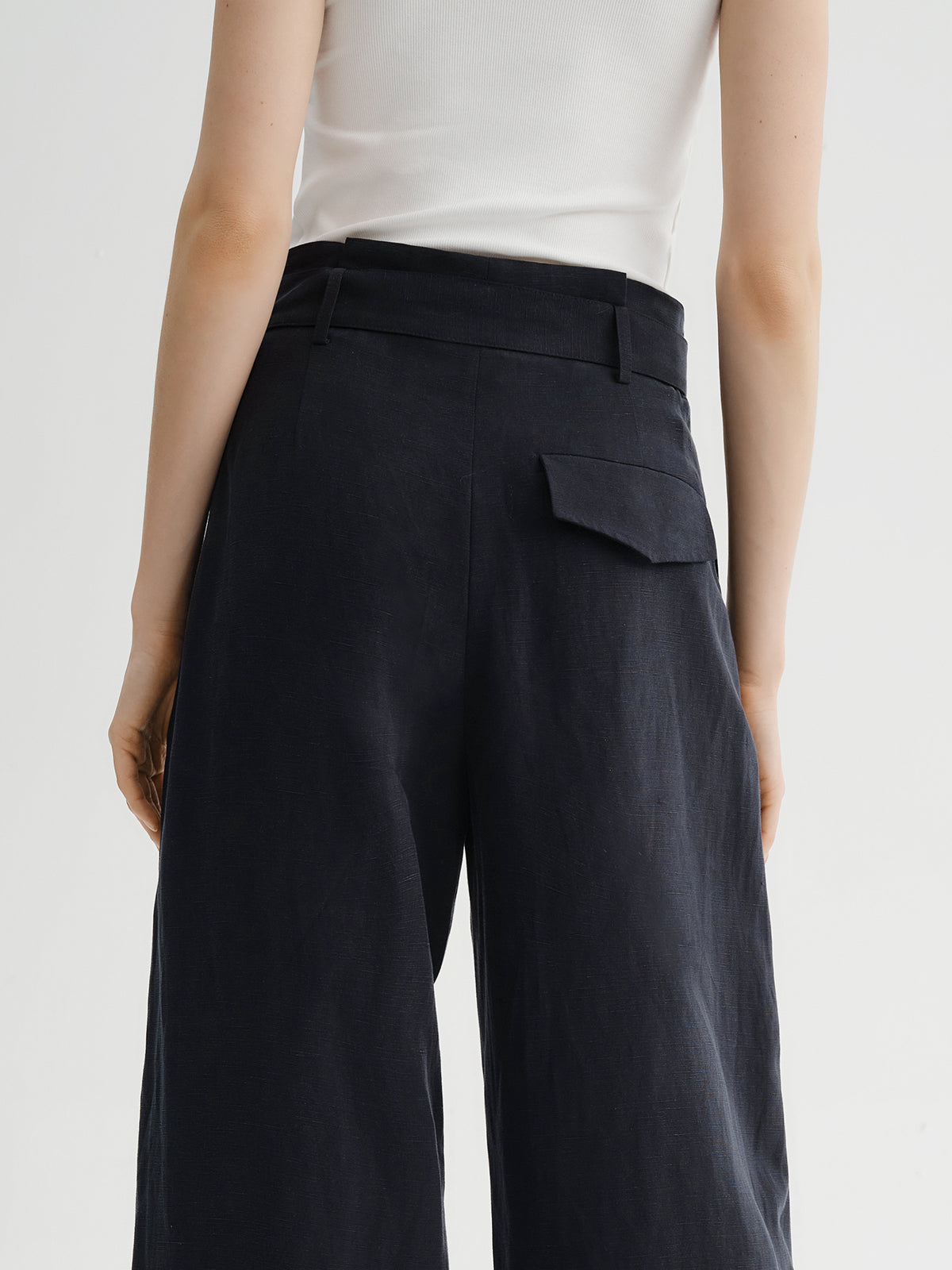 MEILLEUR MOMENT Midnight Blue Lyocell Pants – Back View