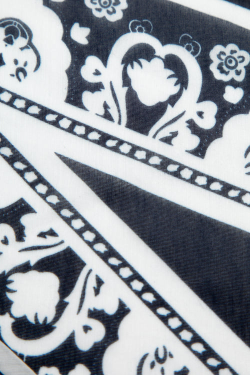 Load image 1 in gallery view. Vintage Floral Triangle Scarf