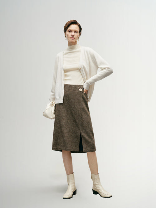 Load image 1 in gallery view. V Neck 100% Cashmere Cardigan