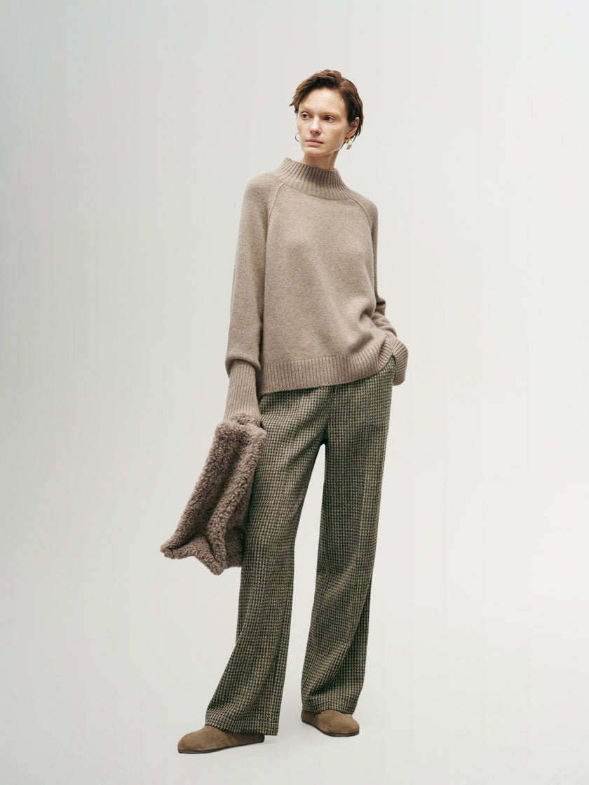 Camel Mock Neck Loose Fit Cashmere Sweater 5EA231061