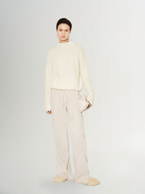 Load image 1 in gallery view. 100% Cashmere Relaxed Fit Sweater 5EA131081