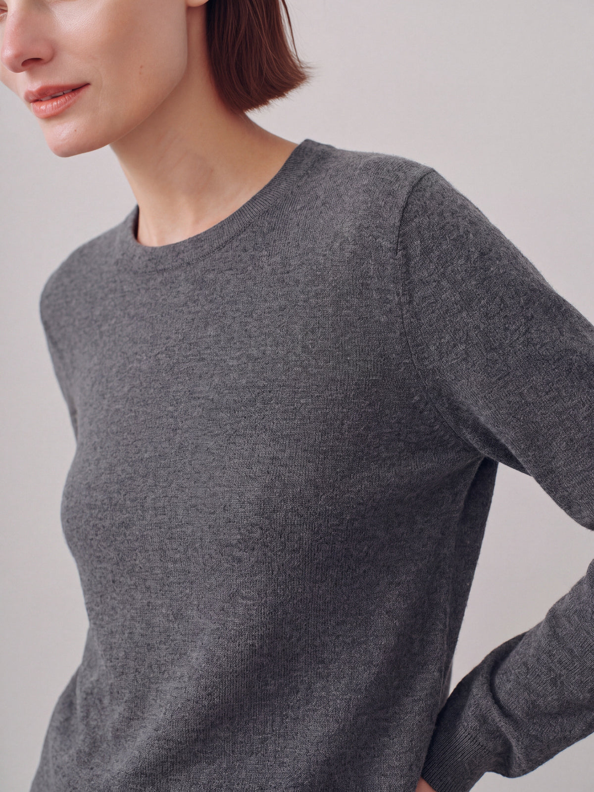 Basic Cashmere Crewneck Sweater