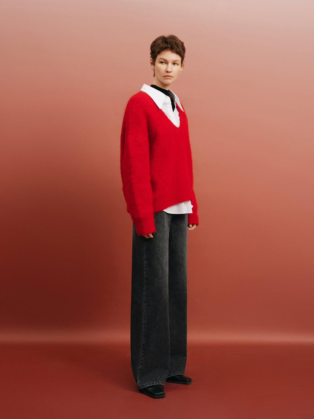 Meilleur Moment Women's Red V Neck Long Sleeves  Alpaca Wool Sweater 5EC134641Q