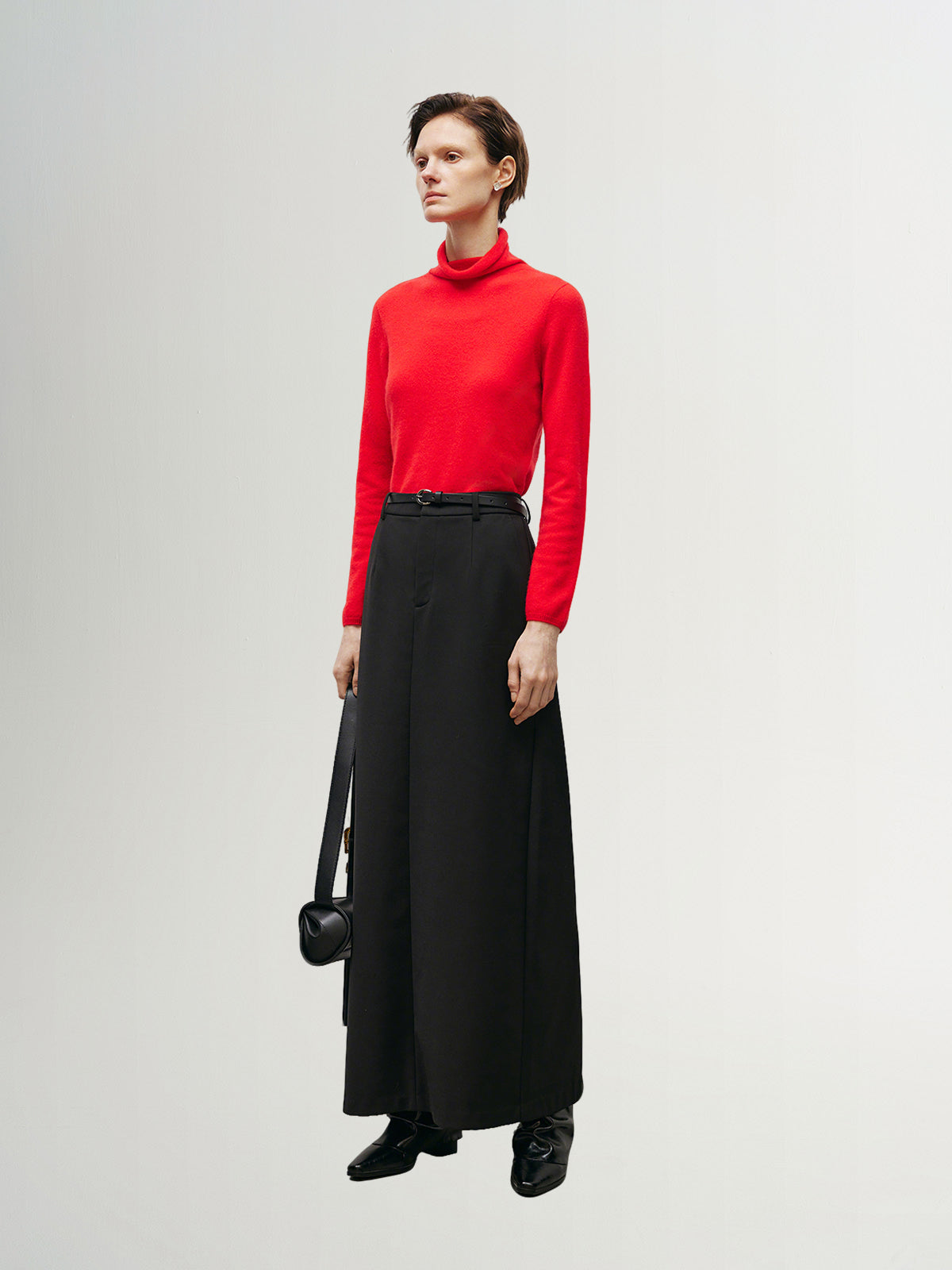 Red Slim Fit Cashmere High-Neck Sweater 5EC133005Q