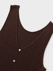 Camisola de alças de malha canelada com decote em V