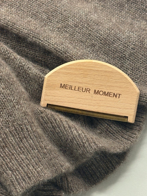 Load image 1 in gallery view. Wooden Cashmere Comb