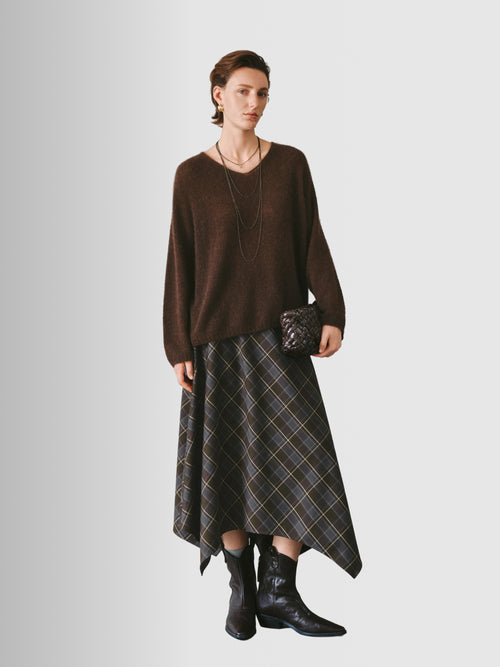 Load image 1 in gallery view. V-Neck Relaxed Silk-Cashmere Sweater
