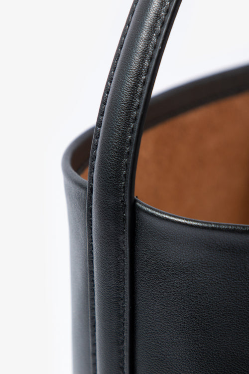 Load image 1 in gallery view. Minimal Leather Shoulder Bag