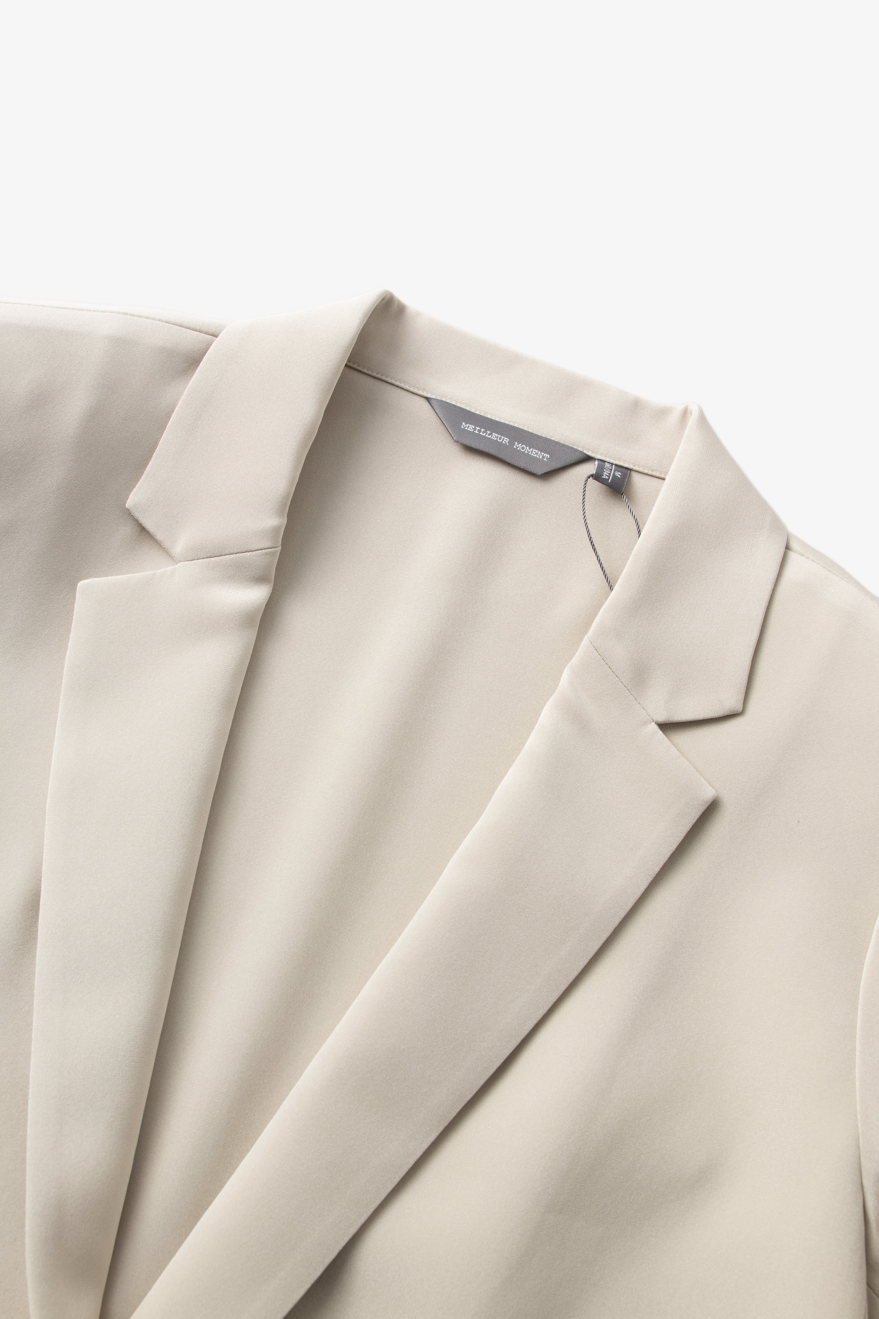 Relaxed-Fit Structured Shoulder V-Neck Short-Sleeve Blazer
