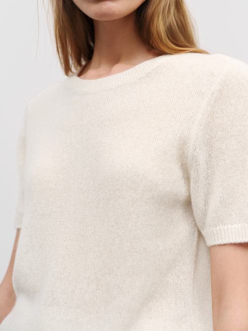 Load image 1 in gallery view. Lightweight Cashmere-Silk Short-Sleeve Sweater