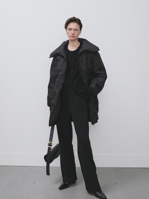 Load image 1 in gallery view. Goose Quilted Mid-Length Jacket